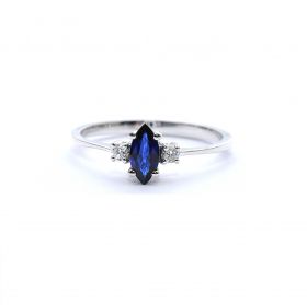 White gold ring with diamonds 0.02 ct and sapphyre 0.39 ct