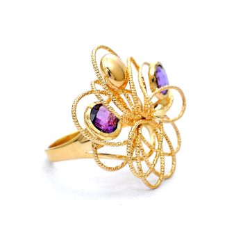 Yellow gold  ring with amethyst