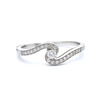 Годежен пръстен от бяло злато с диаманти 0.12 ct