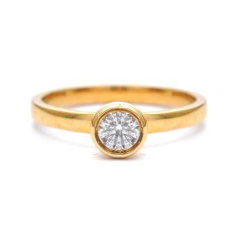 Yellow gold ring with diamond 0.31 ct