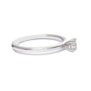 White gold engagement ring with diamond 0.26 ct