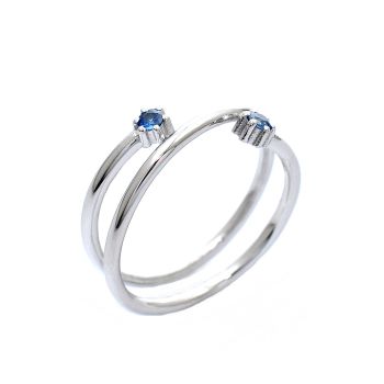 White gold ring with blue sapphyre 0.10 ct