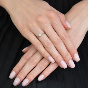 Inel din aur alb cu diamante 0.14 ct și safir colorate 0.18 ct