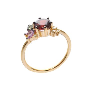 Yellow gold ring with diamonds 0.07 ct and colored sapphyre 1.31 ct