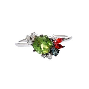 White gold ring with diamonds 0.07 ct and colored sapphyre 1.07 ct