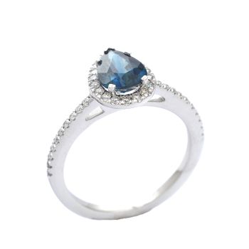 White gold ring with diamonds 0.28 ct and sapphyre 1.28 ct