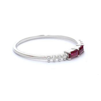 White gold ring with diamond 0.09 ct and ruby 0.18 ct